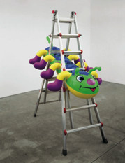 杰夫·昆斯、《毛毛虫梯子》、2003、多色铝、铝和塑料、84×44×76″