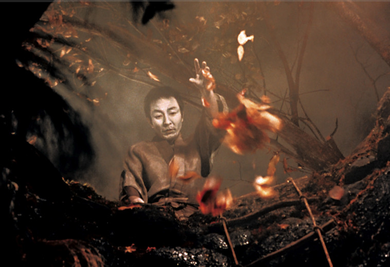 大岛渚，《爱之亡灵》（1978），35毫米彩色影片，104分钟。田村高广。