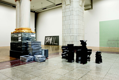 “马蒂亚斯·法尔德巴肯：吓成抽象”（2009）展览现场，建筑与设计国家博物馆（奥斯陆）
