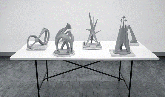 储云、《东莞城市雕塑》系列、2009、综合材料。装置现场、柏林当代艺术展。