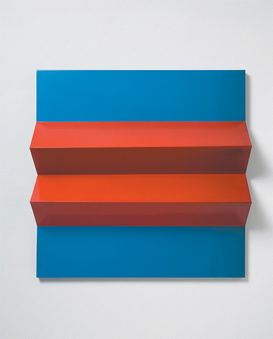 夏洛特•珀森斯科、《折叠》、1966、铝上喷漆、75×75×14cm。