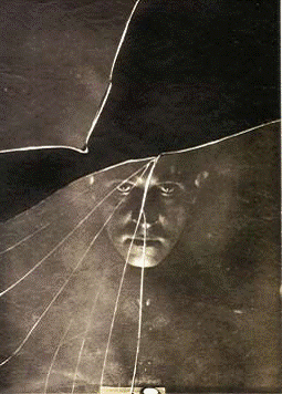 维特凯维奇、《无题肖像》、1910、黑白摄影、18 x 13厘米。