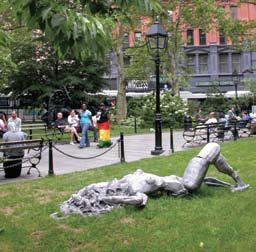 阿瑟曼和Nowolipie小组，《西尔维娅》，2010，铝，装置，市政厅公园，纽约。