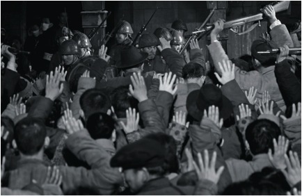陆川，《南京! 南京!》，2009 ，黑白剧照 35毫米 132分钟
