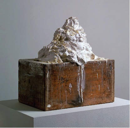  塞·托姆布雷， 《无题》（朱庇特岛）[Untitled (Jupiter Island)], 1992, 木头、石膏， 48.26×44.45×33.6cm。