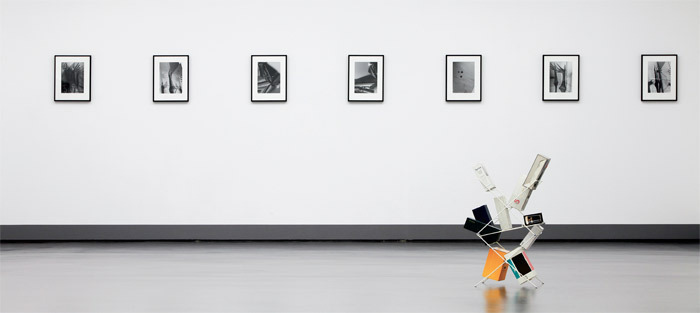 “奥斯汀小姐喜欢摄影”展览现场，2012。莱茵兰与威斯特法伦艺术协会。
