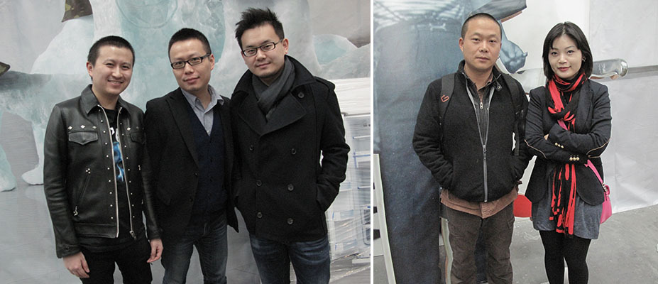 左：华氏画廊的柳正浩, 画廊家许宇和收藏家周大为。右：艺术家何岸和友人李菁。