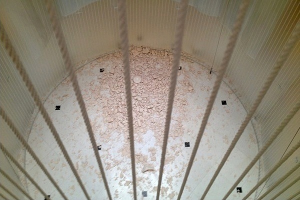 李明维 ,《发光的深度》(局部),2013, 尺寸不定.