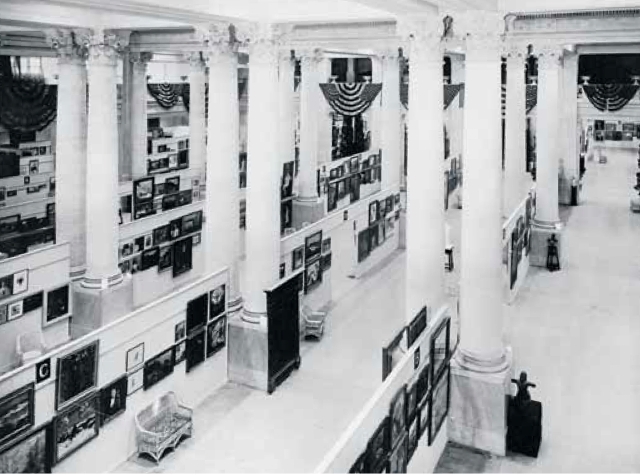 “独立艺术家协会首届年展”现场，1917，中央大厦，纽约.照片来源：Arensberg Archives/ Philadelphia Museum of Art Archives.