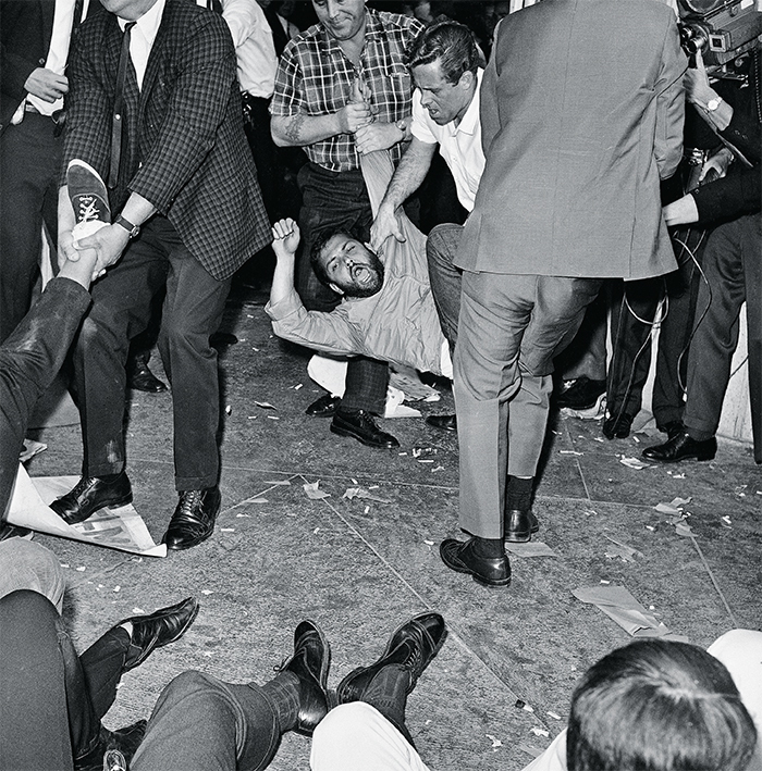 民权抗议活动，洛杉矶，1965年3月10日. 图片来源：MW/AP/REX/Shutterstock.