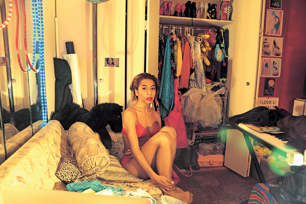 起亚·雷贝加，《在我的房间》，2014.
