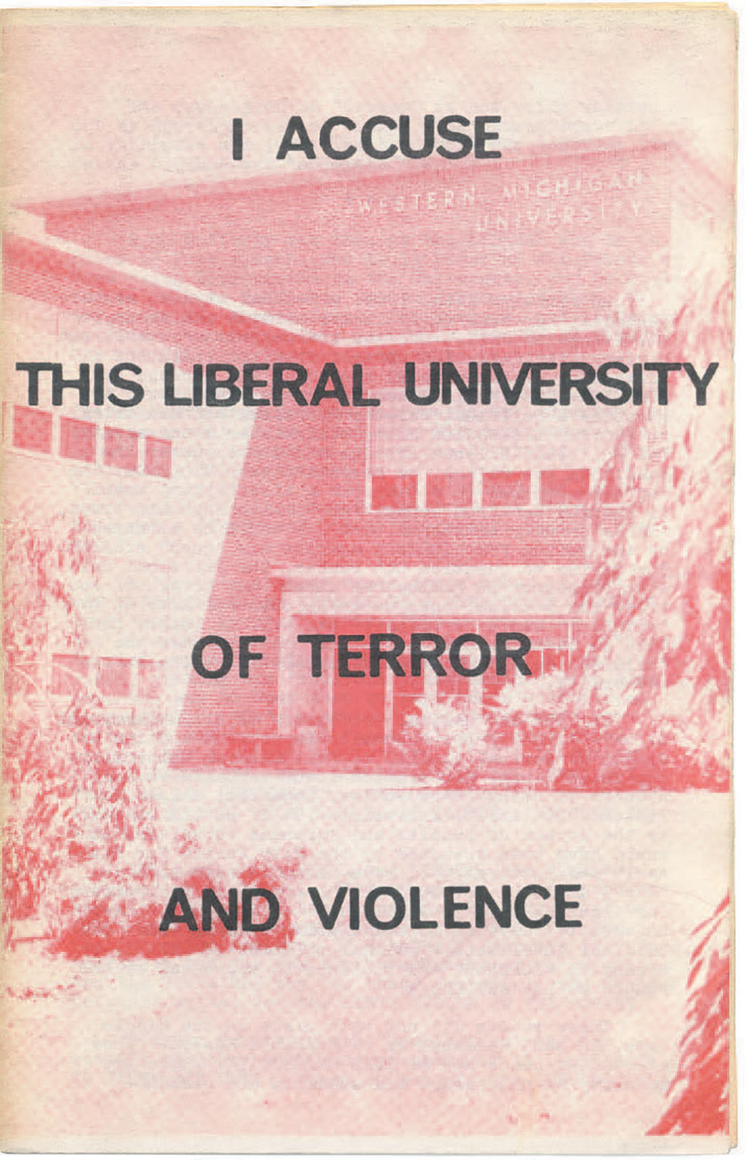 帕尔曼的《我控诉这个恐怖和暴力的人文大学》封面（黑与红，1969）.