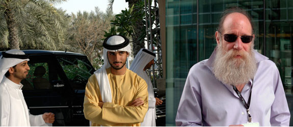 左图：迪拜文化部部长Sheikh Majid bin Mohammed bin Rashid Al Maktoum。右图：Lawrence Weiner。(Except where noted, all photos: Kyle Bentley) 