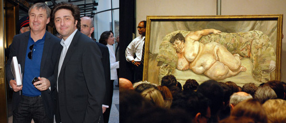 左: 艺术商人David Zwirner 和Philippe Ségalot。右: 卢西安·弗洛伊德的《沉睡的救济金管理人》（1995）