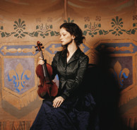 Hilary Hahn，蒙特利尔Corona剧场，2007。摄影：Mathias Bothor/Deutsche Grammophon。