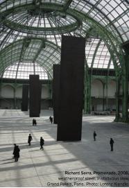 理查德·塞拉、《漫步》、2008、耐风雨材料钢。装置现场、巴黎大宫。 