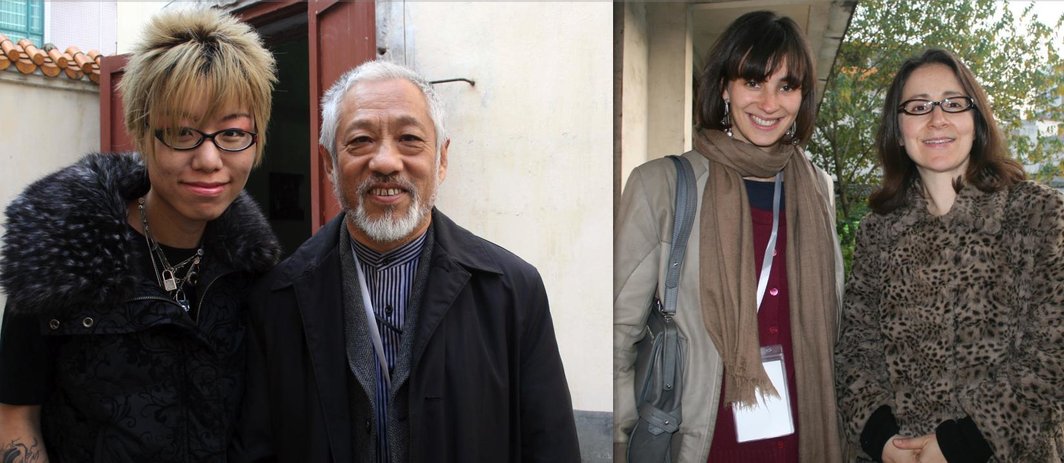 左图：艺术家郑琦和总策展人栗宪庭。右图：艺术家Lydia Goldblatt和策展人Kathryn Alice Barron。