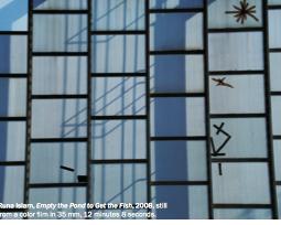 卢娜·伊斯兰、《涸泽而渔》、2008、35毫米彩色影片剧照、12分钟8秒。