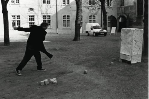 吉米安•德拉姆、做“圣冰箱”、莱姆斯、法国、1996。