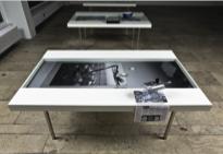 Tris Vonna-Michell、《Puzzlers》、2007-2008、综合媒介、装置现场、Capitain Petzel、柏林、2008。选自《莱比锡日历作品》2005-。