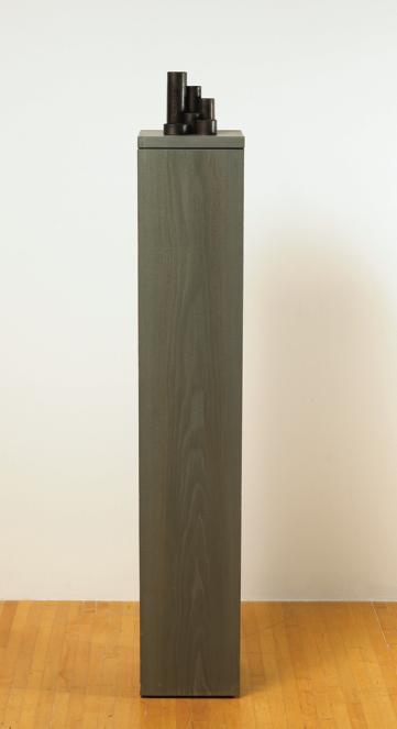马丁•基彭贝尔格、《从布朗克斯看纽约》、1985、铜、15×14厘米（不计基座）。