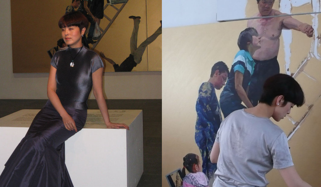 左图：喻红在作品《天梯》前。右图：喻红为展览工作中。