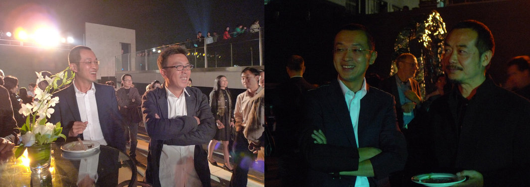 左图：艺术家冯梦波和刘小东。右图：艺术家冯梦波和隋建国。
