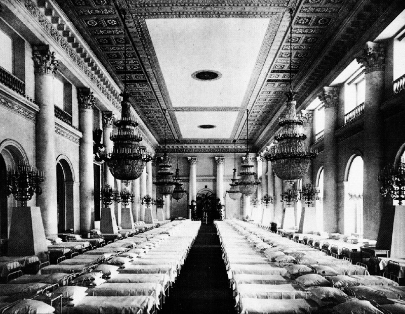 冬宫，在一战时被当作医院，尼古拉斯厅，埃米塔斯博物馆， 1914。