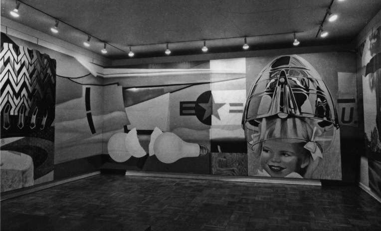 詹姆斯·罗森奎斯特， 《F-111, 1964-65》, 布面油画、铝，装置, Leo Castilli画廊, 纽约, 1965. 图片提供: Rudolf Burckhardt. 