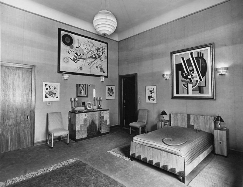 所罗门R.古根海姆在广场酒店的套房内部，纽约，约1937。