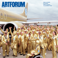 封面: 帕维尔·阿瑟曼（Paweł Althamer） “共同使命”参与者，2008–10，布鲁塞尔Zaventem机场， 2009年6月4日。