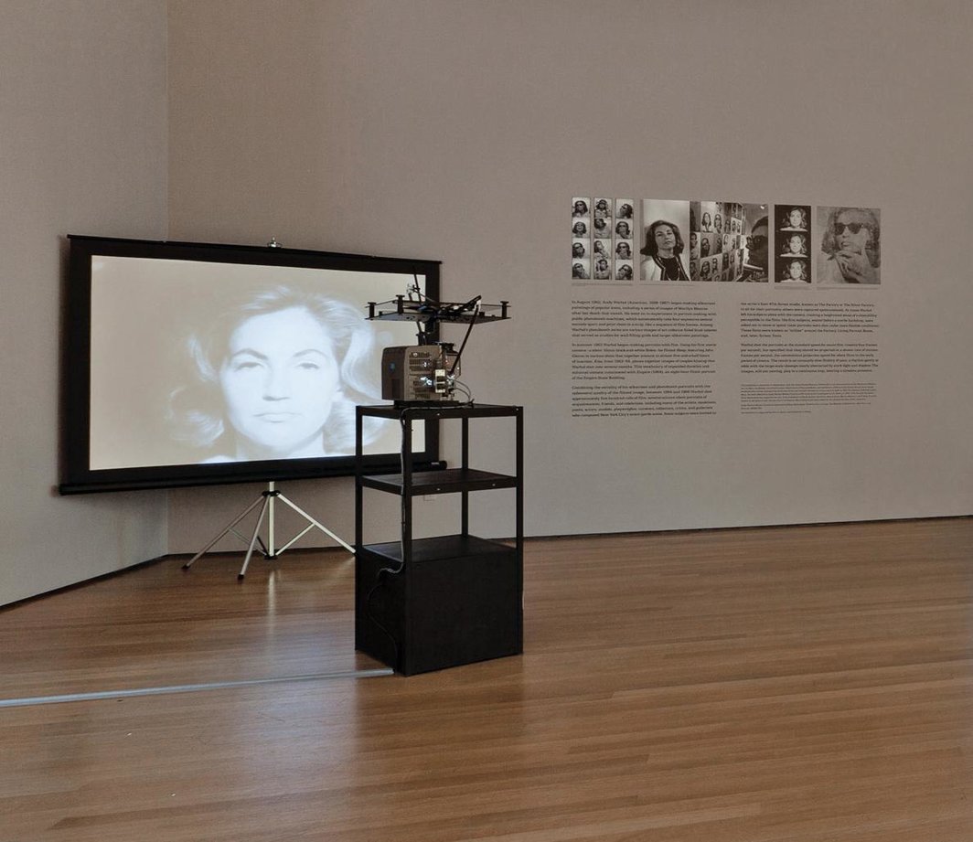 “安迪•沃霍尔：电影”展览现场，2010，《Ethel Scull》，1964*。 