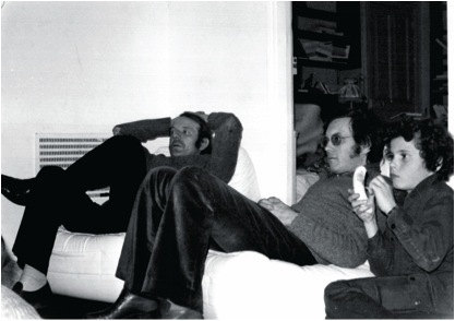 Gilles Deleuze and Félix Guattari watching television with the latter’s son Bruno in Guattari’s apartment, Paris, 1969. 