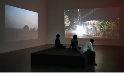 阿彼察邦·维拉斯哈古的《原始计划》展览场景，2011。