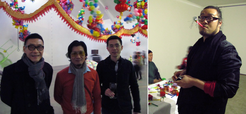 左：（左起）艺术家汪建伟，策展人吴承租(Josef Ng), 唐人画廊曼谷经理陈冠润；右：唐人画廊助理总监杨圣年。