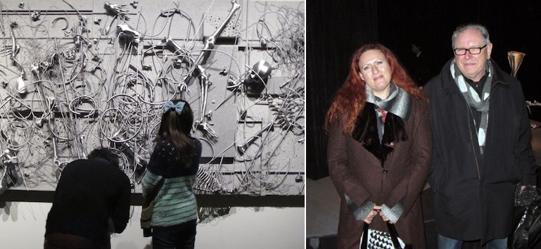左: 两位近距离观察林天苗在天安时间BCA的作品; 右： 策展人David Elliot与夫人Rachel Ritz- Volloch。