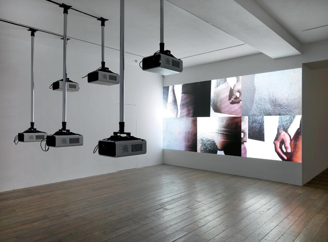 希拉里•罗德《人》2010，三洋PLC-XP100投影，先锋DVD-V7300D播放机，Unicol悬索。