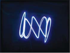 《电视皇冠》（局部），1965/1999, 可控电视机，54 x 26 x 22".