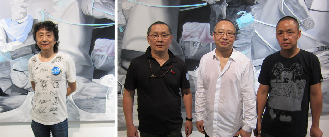 左：艺术家何多苓；右：艺术家王川，千高原艺术空间负责人刘杰与艺术家赵能智.
