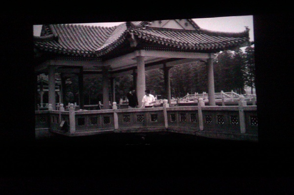 李珞，《唐皇游地府》，2012 ，高清录像，黑白，有声，67分钟.