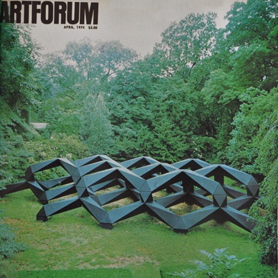 托尼•史密斯（Tony Smith）、《自以为是》、钢制作品的木头模型、70' x 80' x 11'。