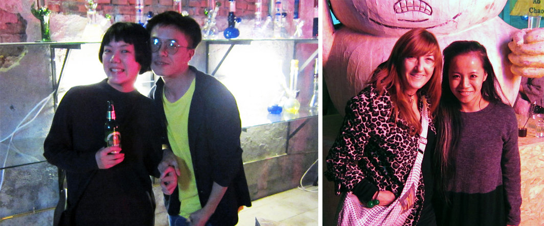 左：艺术家王芮与林科；右：La Esfera Azul画廊总监Lupe Frígols与泰康空间推广总监窦子.