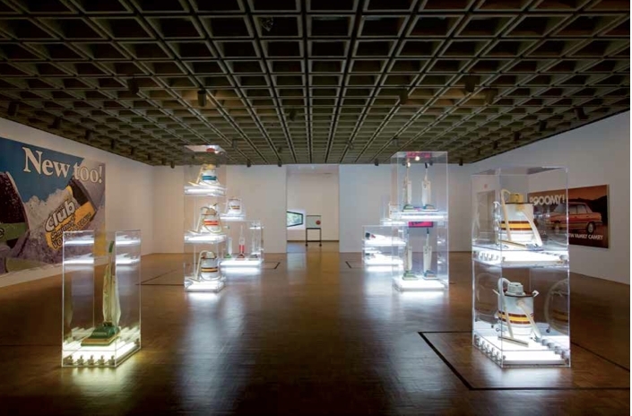 杰夫・昆斯回顾展现场，2014，惠特尼美国艺术博物馆，纽约。摄影：Chandra Glick。