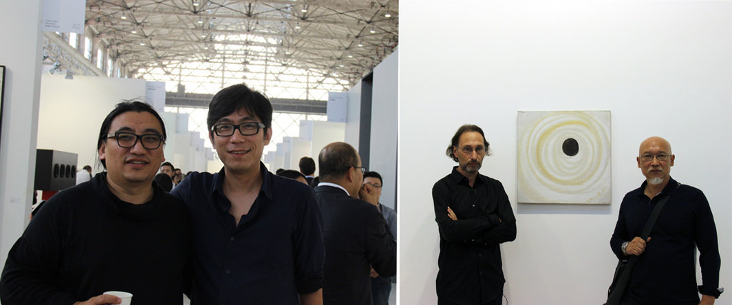 左：策展人李振华与艺术家徐震；右：香格纳画廊的劳伦斯·何浦林（Lorenz Helbling）与艺术家张恩利.