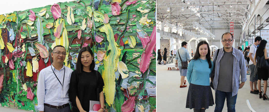左：多伦现代美术馆副馆长马艳（右）与友人；右：录像局的冯翰婷与艺术家石青.