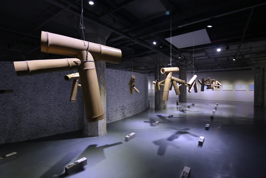 王澍，《何陋轩，1：1竹节构造点》，2010，700x700x500x54mm.