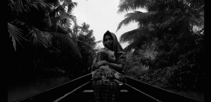 Lav Diaz，《From What Is Before》（视频截图），2014，黑白，有声，338分钟.