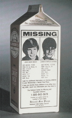 大卫・贝林松、迈克尔・盖林斯基、斯基・郝丽，《谁掠走了强尼》，2014，数码录像，彩色及黑白有声，80分钟，© Des Moines Register.