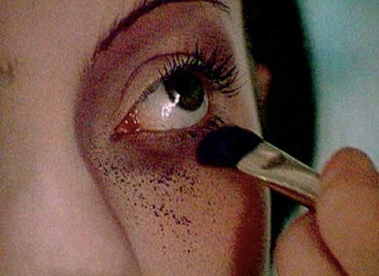 哈伦·法罗基，《世界的图像及战争的铭文》，1988年， 16毫米胶片，黑白及彩色有声，75分钟.