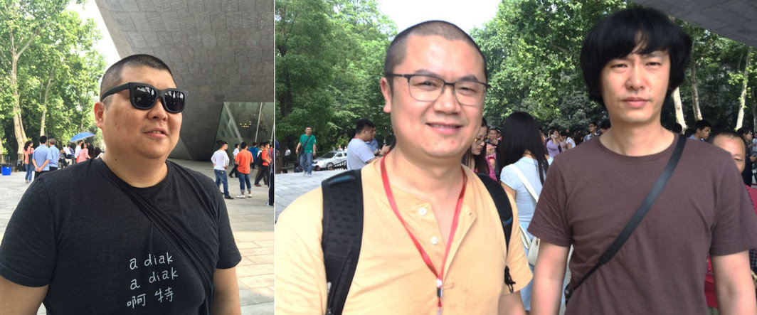 左：艺术家徐文恺（aaajiao）； 右：艺术家刘波，李煜。